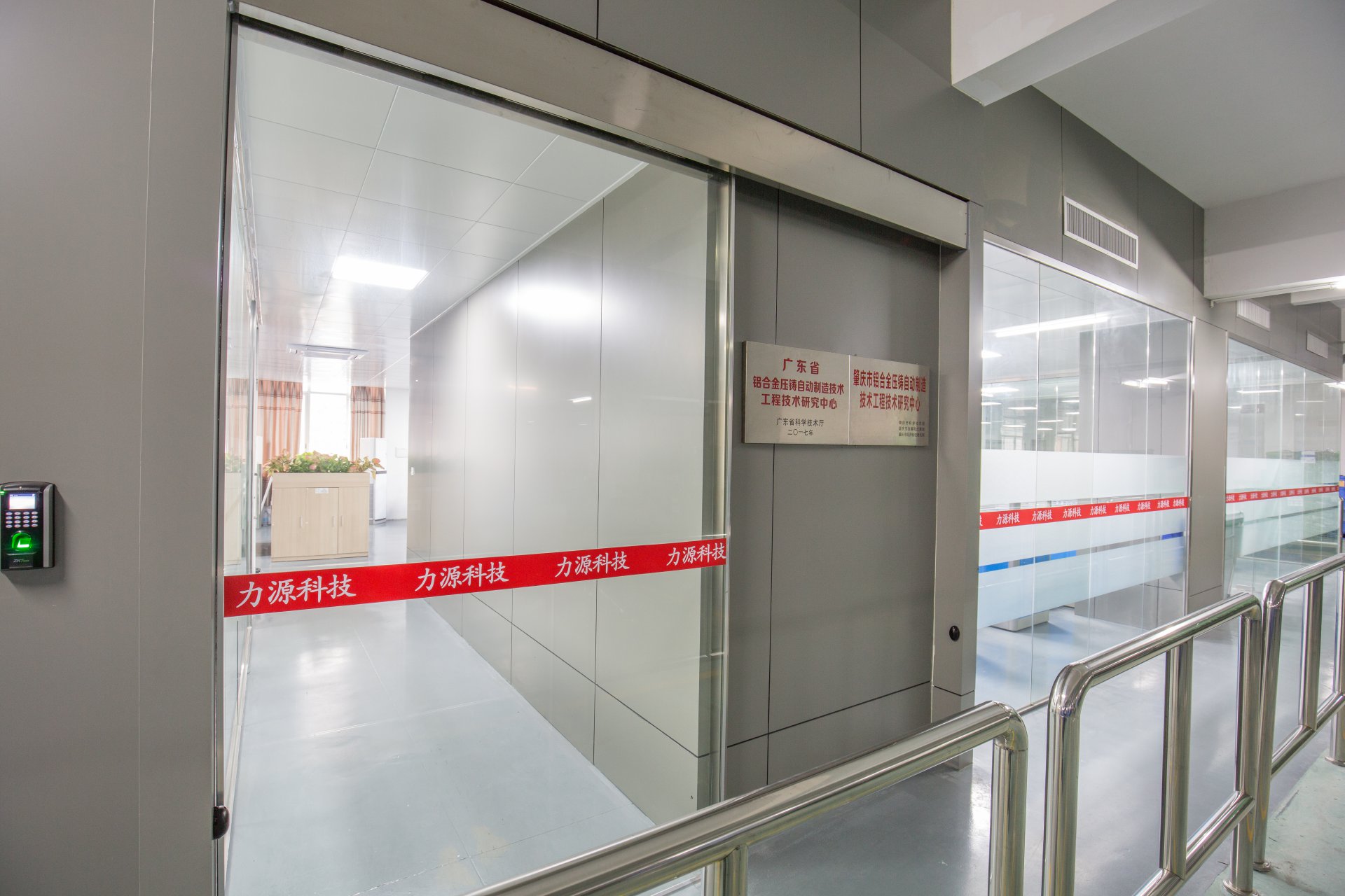 1615621940126380.jpg 1608004980395419.jpg